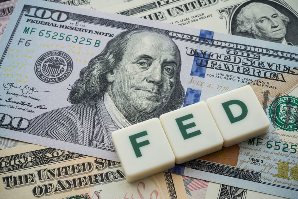 Dampak Kenaikan Dolar AS pada Kehidupan Masyarakat Indonesia